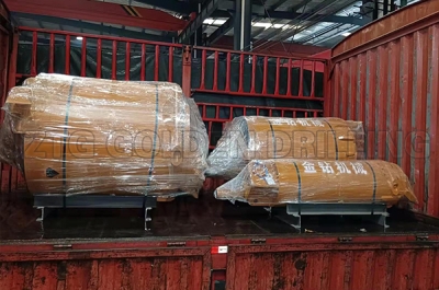 Customized centrifugal bucket for silt, gravel and dense sand bored piles construction